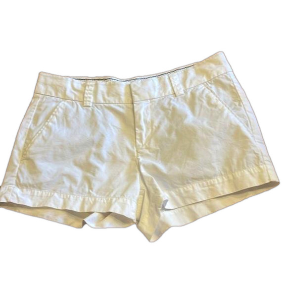 Uniqlo shorts sz 4 white with back/front pockets and zipper closure front - Picture 1 of 8